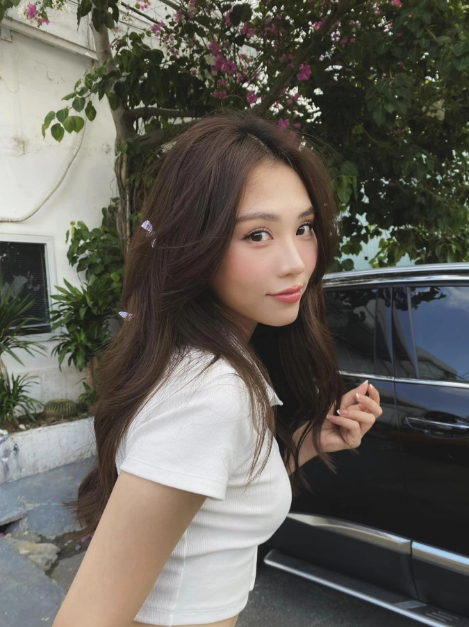 Nét đẹp sắc sảo và kiêu kỳ trong từng khung hình