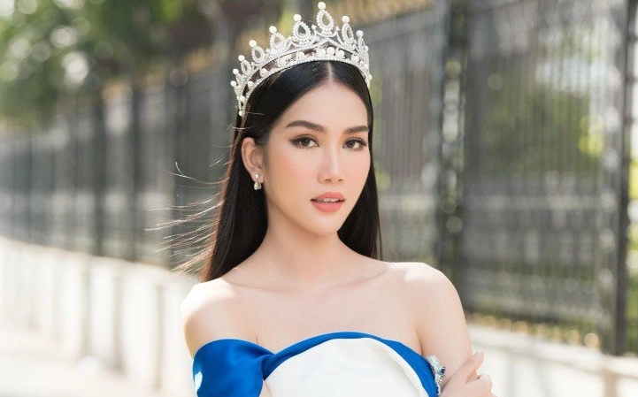 Ngắm nhan sắc tuyệt mỹ của Á hậu Phương Anh rạng rỡ trong tà áo dài