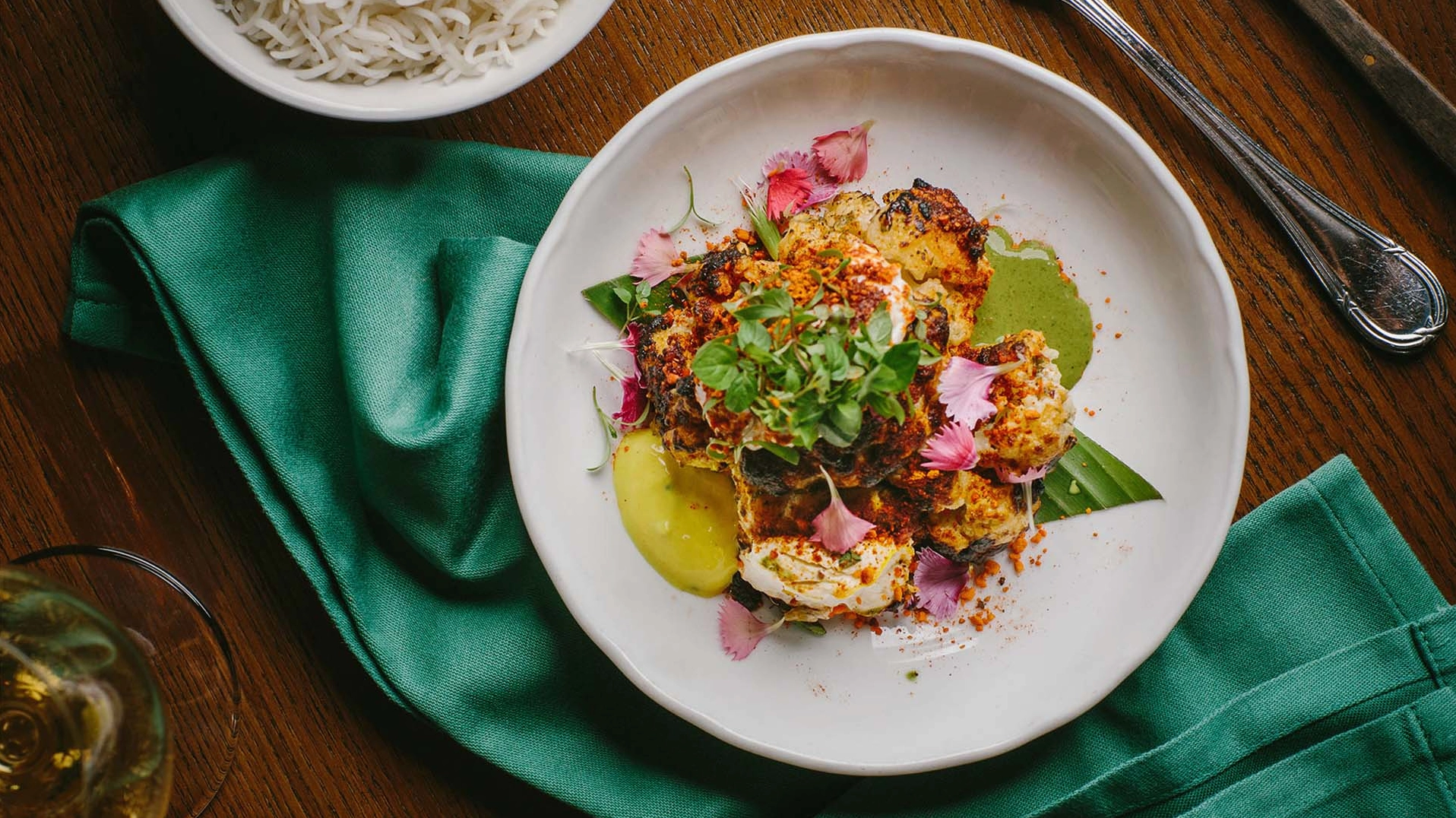 Nghệ thuật ẩm thực dưới cái bóng của kiến trúc vĩ đại