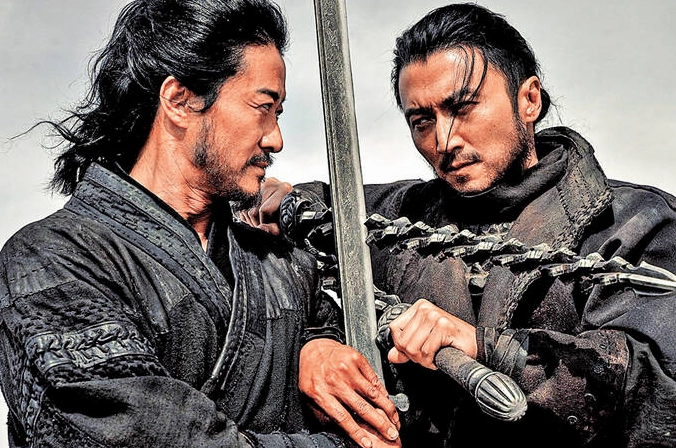 Ngô Kinh cùng đoàn phim tích cực quảng bá tác phẩm Tiêu nhân đến khán giả