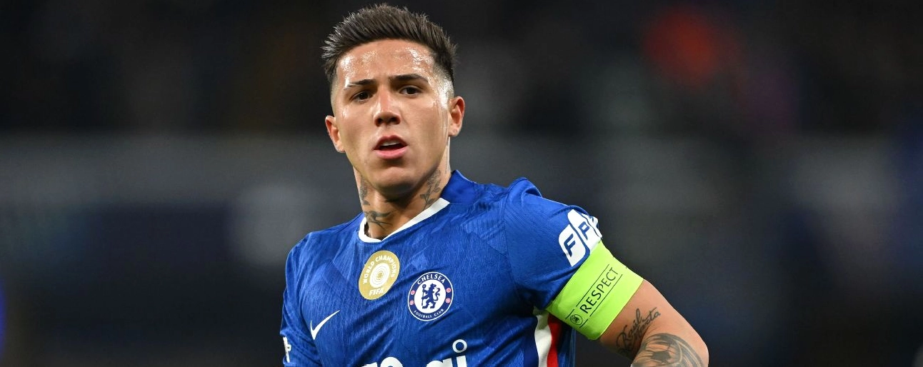 Người đại diện của Enzo Fernandez phản ứng gay gắt về án phạt cấm thi đấu của cầu thủ này tại Chelsea