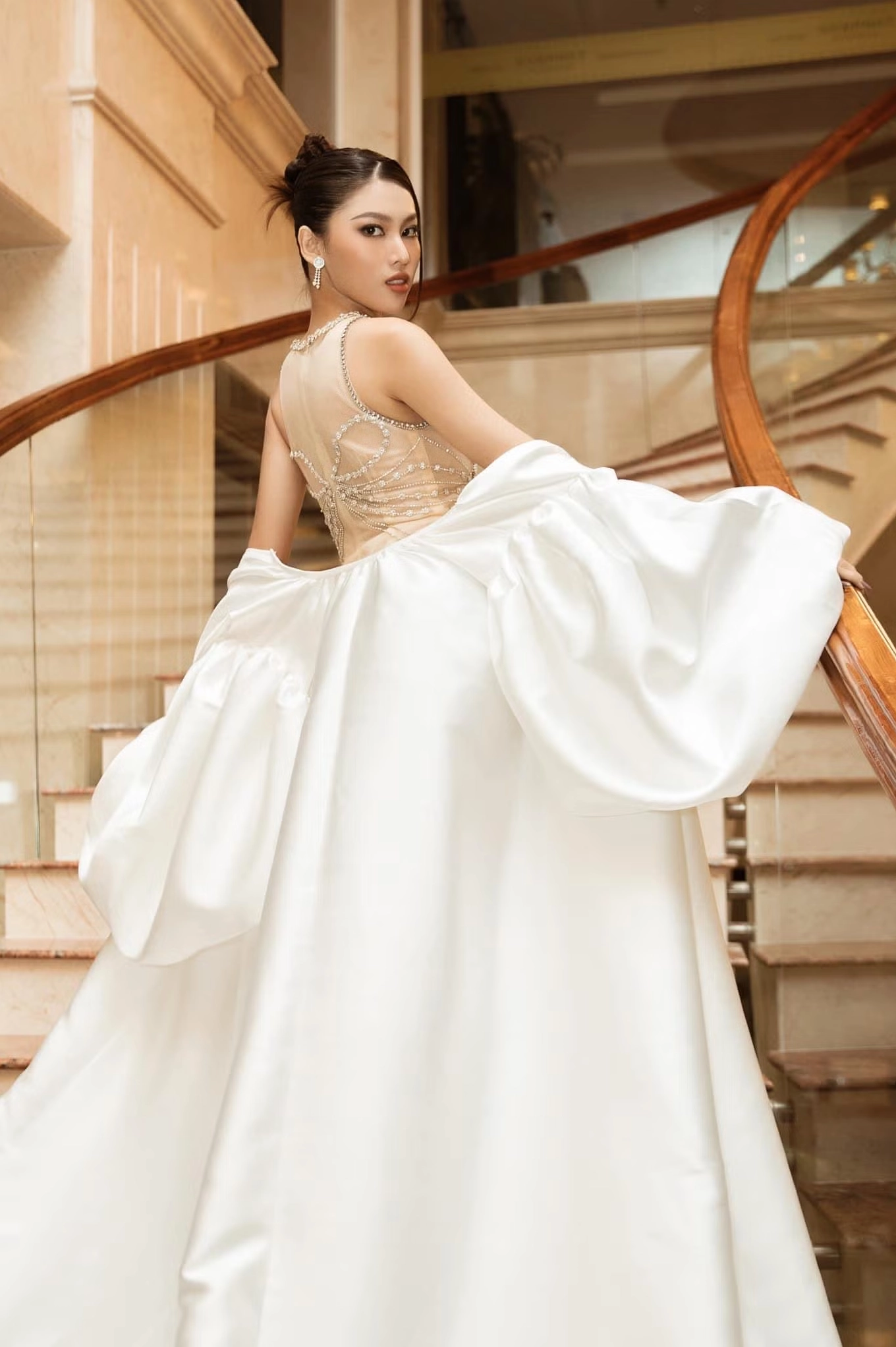 Nhan sắc ngày càng thăng hạng làm người hâm mộ đứng ngồi không yên của Ngọc Thảo