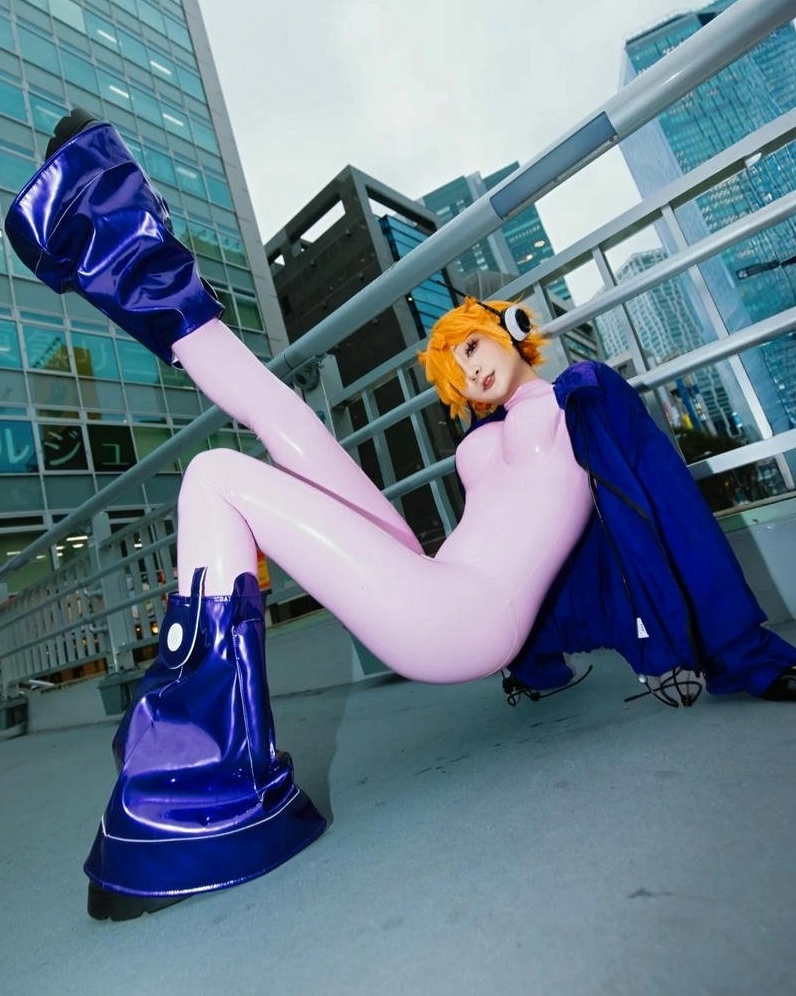 Nhan sắc xinh lung linh của cô gái hóa thân thành anime