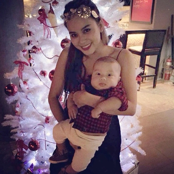 Nụ cười rạng rỡ của em bé nhà Myno