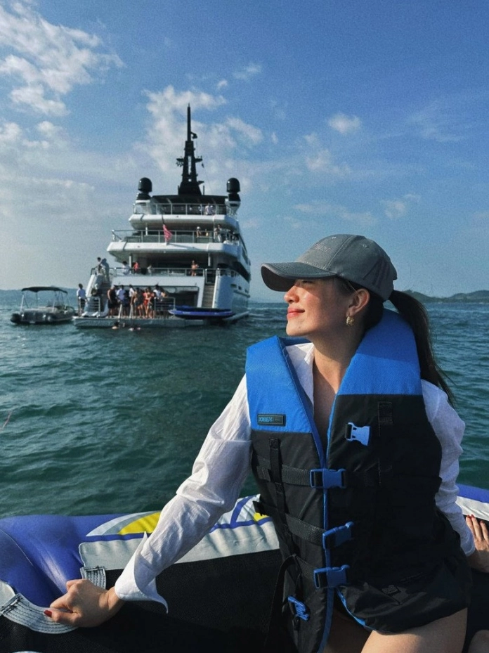 Phong cách thời trang du lịch thanh lịch và tinh tế