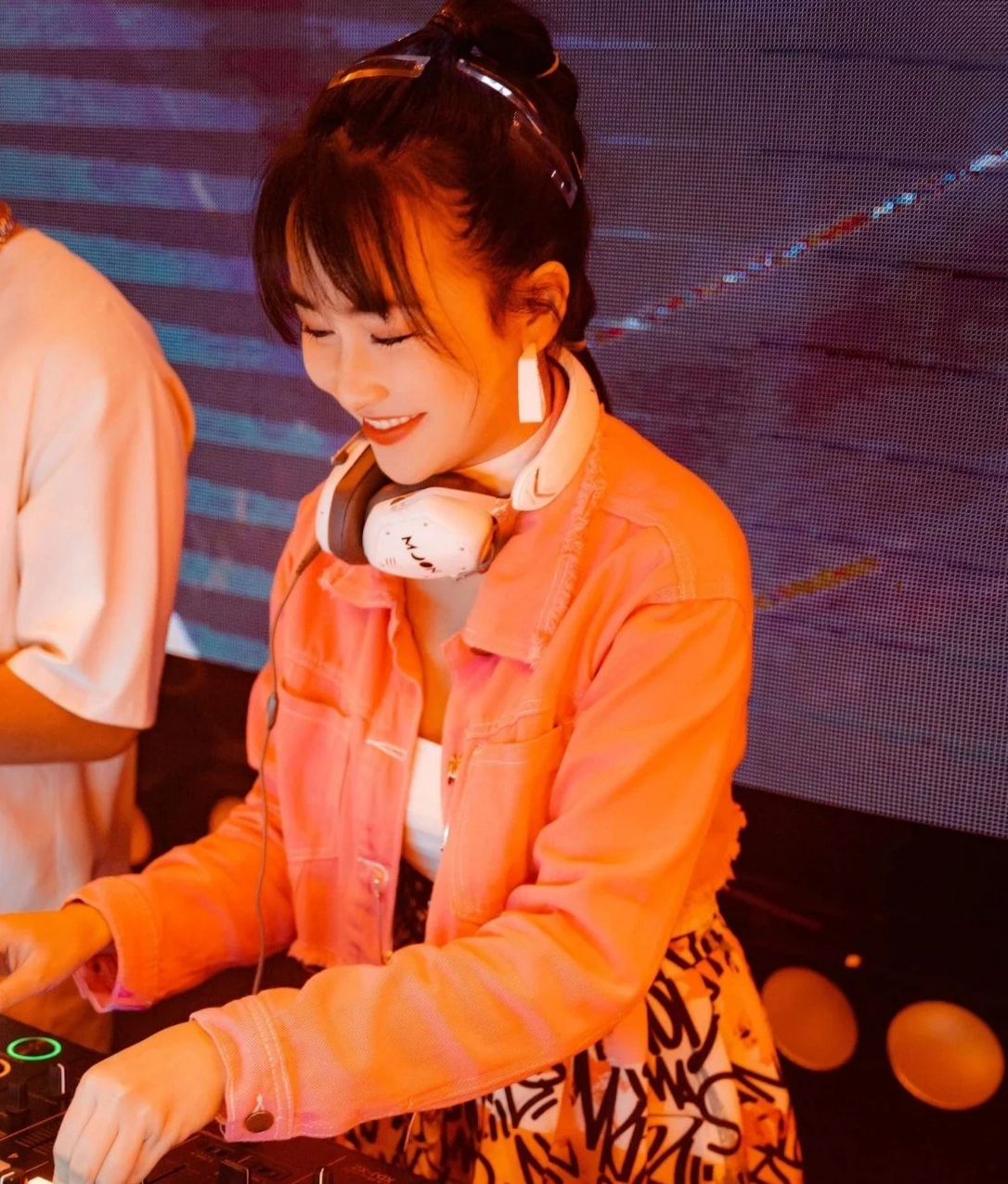 Phong cách thời trang năng động và trẻ trung