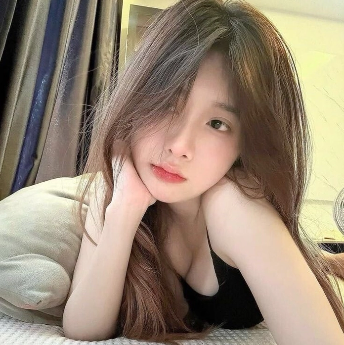 Phong cách thời trang nhẹ nhàng của cô gái da trắng