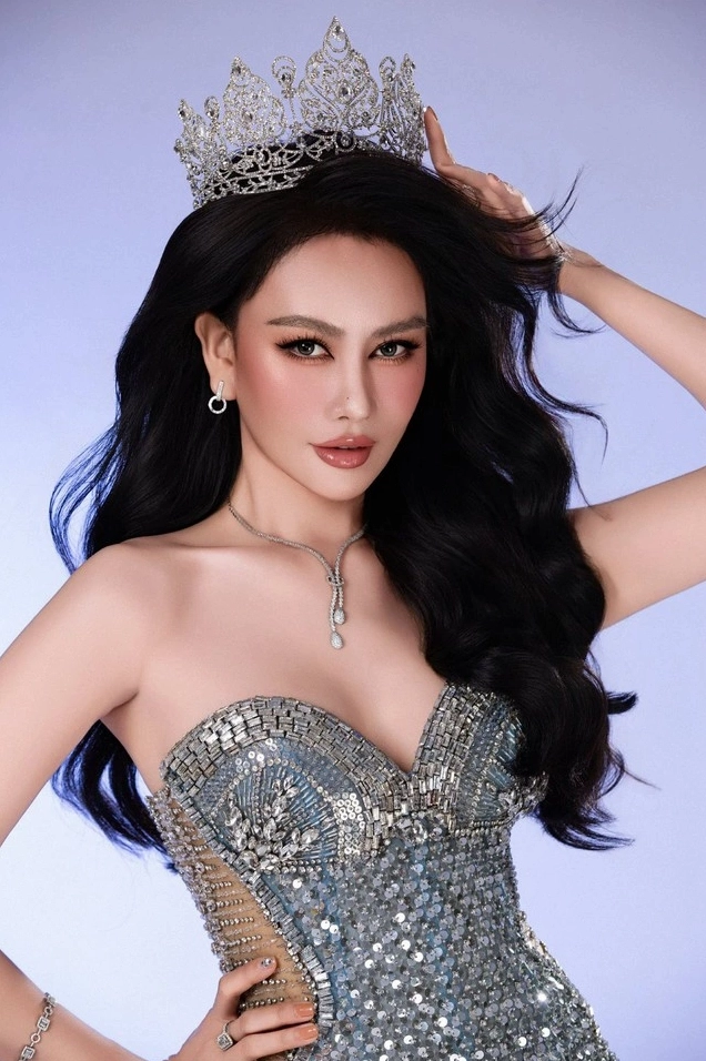 Phong cách thời trang thanh lịch nhưng không kém phần quyến rũ của Kim Duyên