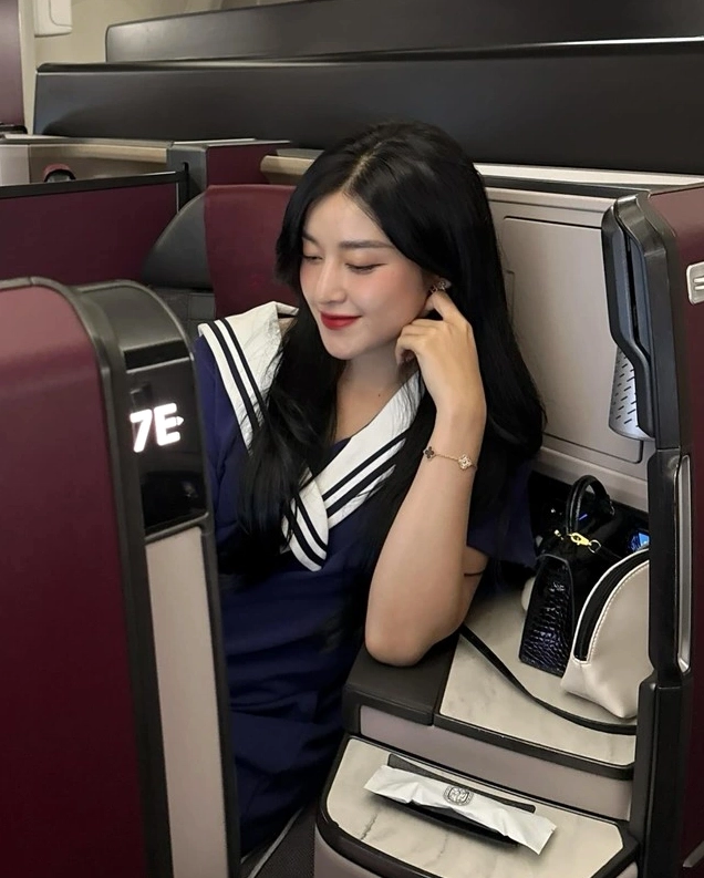 Phong cách thời trang thể thao đa dạng và bắt mắt của Huyền My