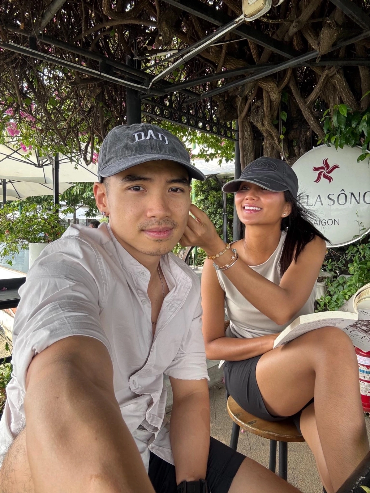 Phong cách trẻ trung của h hen nie