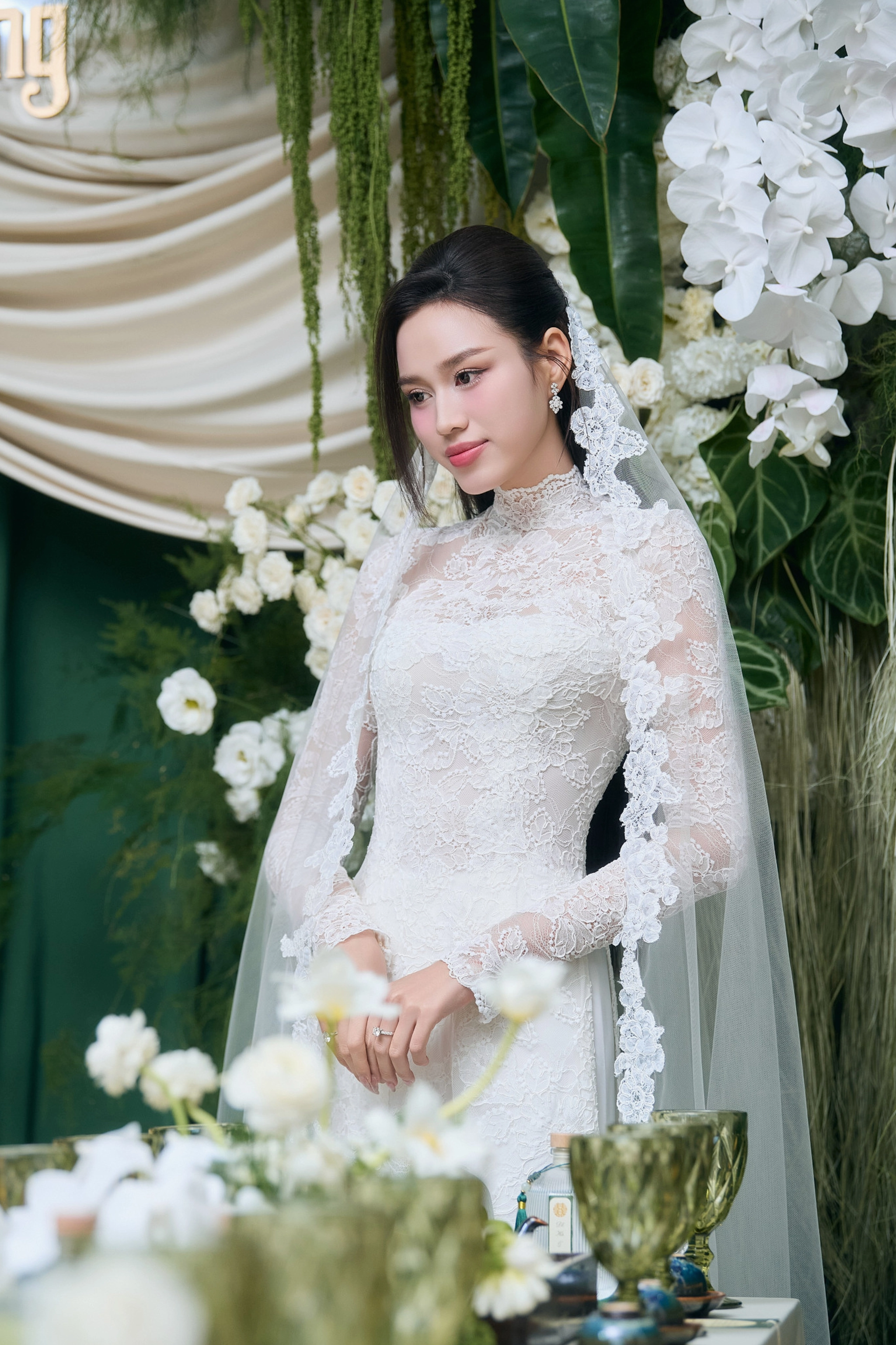 Phong thái chuẩn hoa hậu của đỗ hà