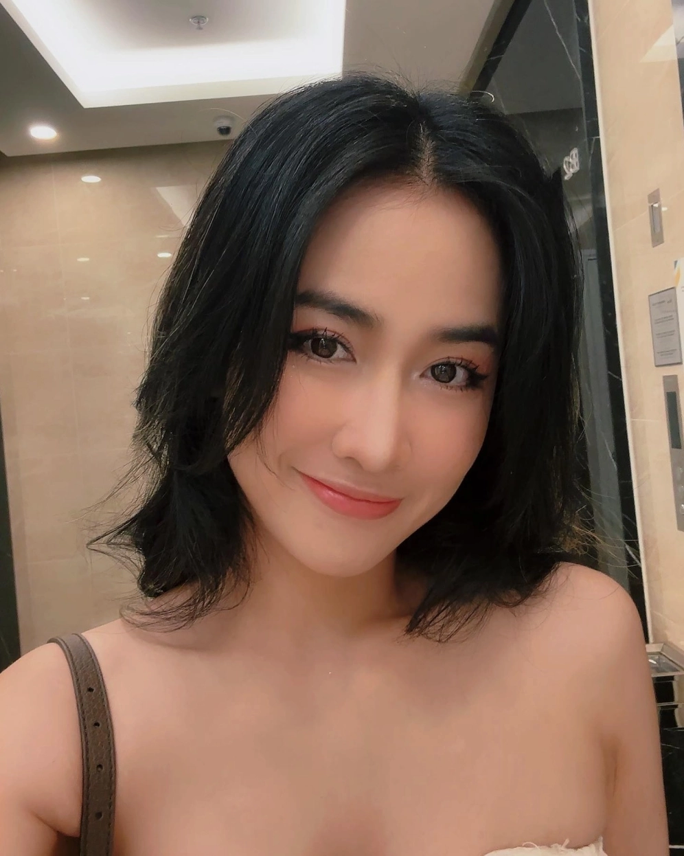 Profile cực khủng khiến cư dân mạng không ngừng tìm kiếm