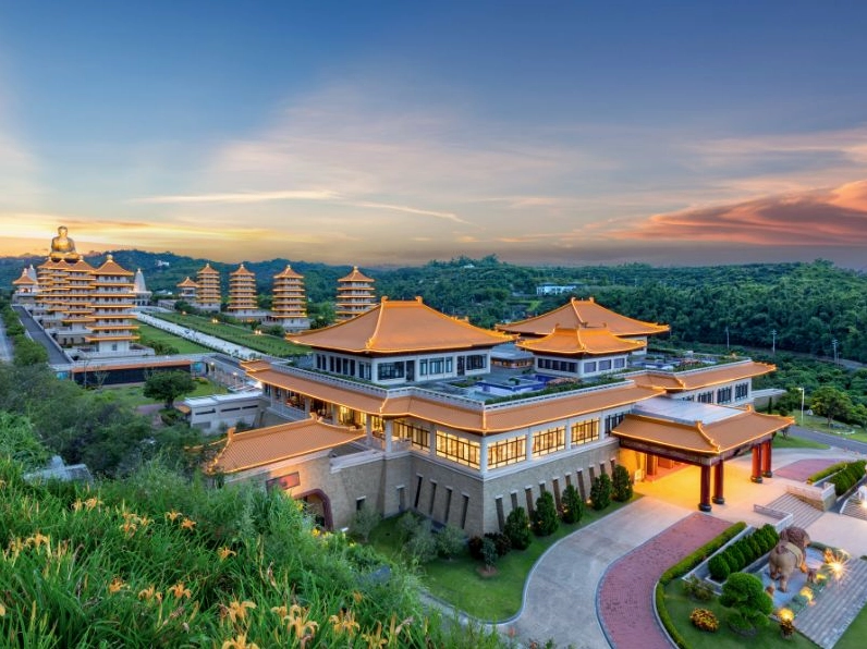 Quang cảnh thanh tịnh và uy nghiêm tại Phật Quang Sơn Tự của Đài Loan