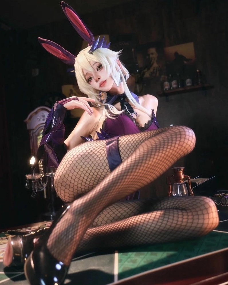 Sự dịu dàng thướt tha trong bộ trang phục cosplay