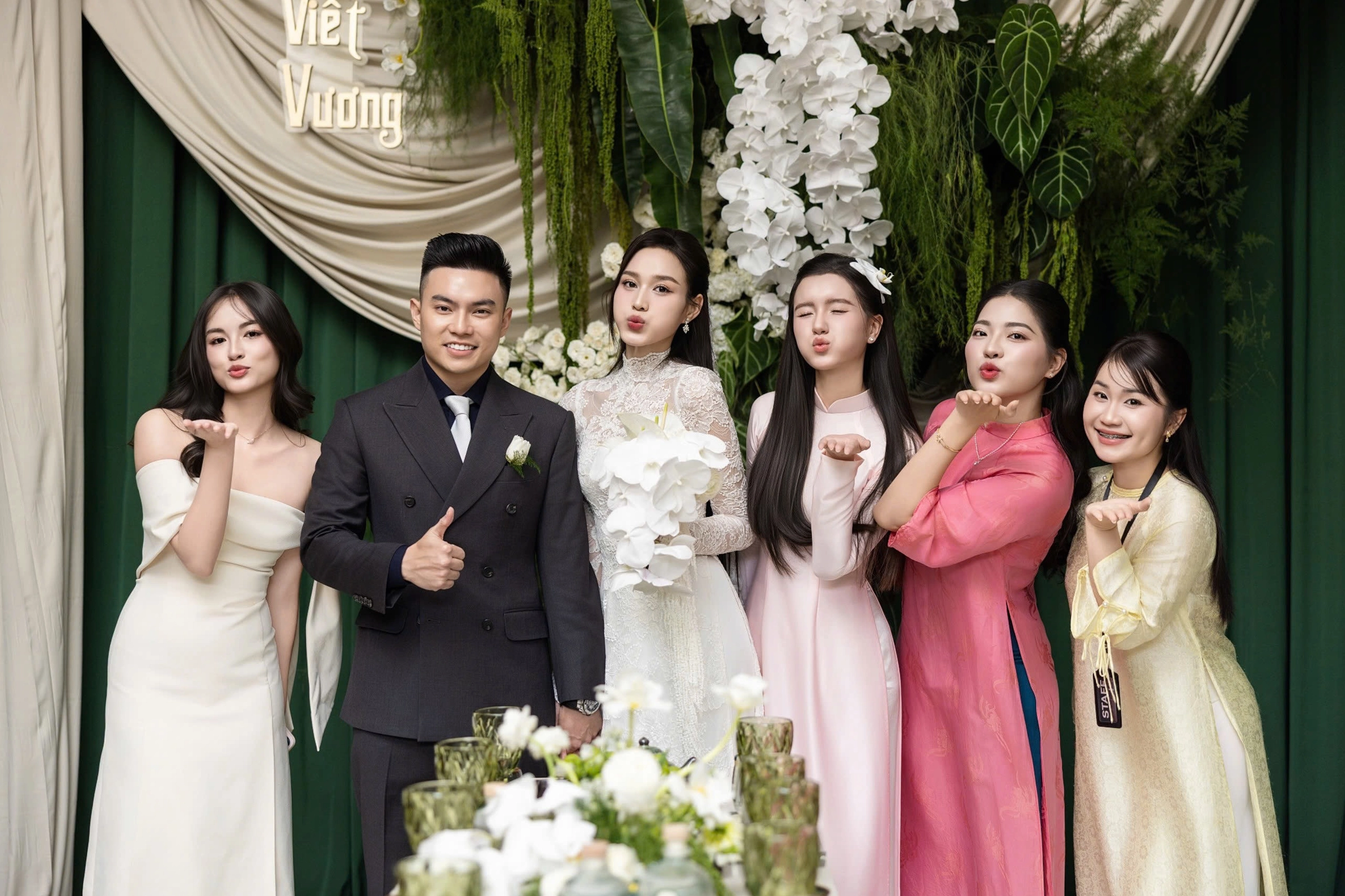 Sự duyên dáng của hoa hậu việt nam 2020 đỗ thị hà