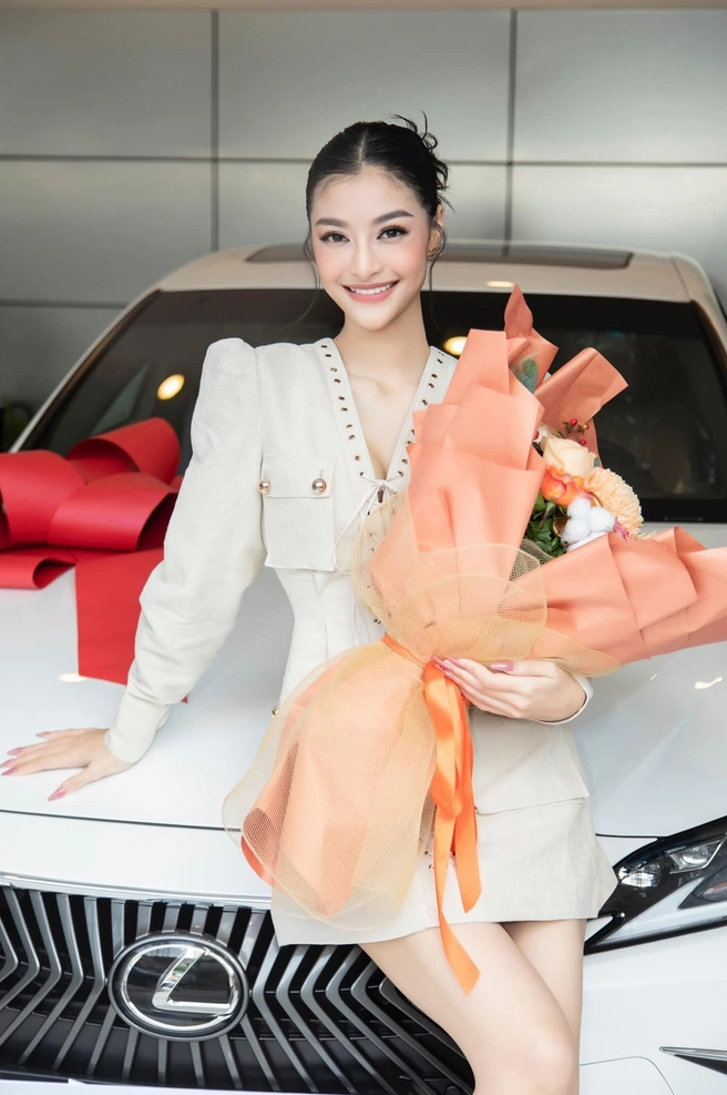 Tạo dáng chuyên nghiệp trong một buổi chụp hình thời trang