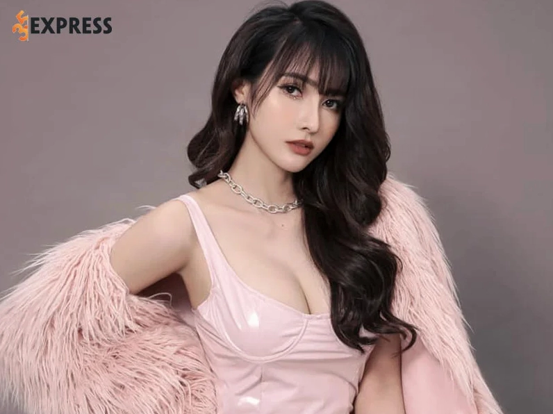 Thần thái chuyên nghiệp trong từng shot hình thời trang