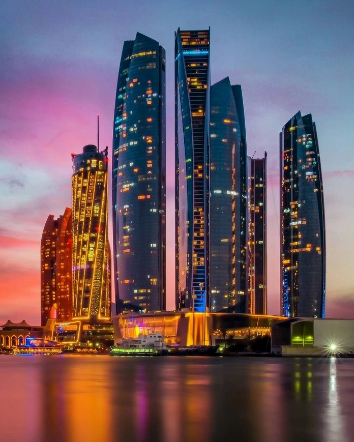 Tháp Etihad một trong 12 kiệt tác kiến trúc ở Abu Dhabi