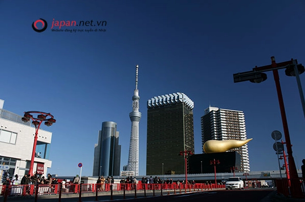 Tháp Tokyo Skytree Nhật Bản vươn cao trong nắng sớm