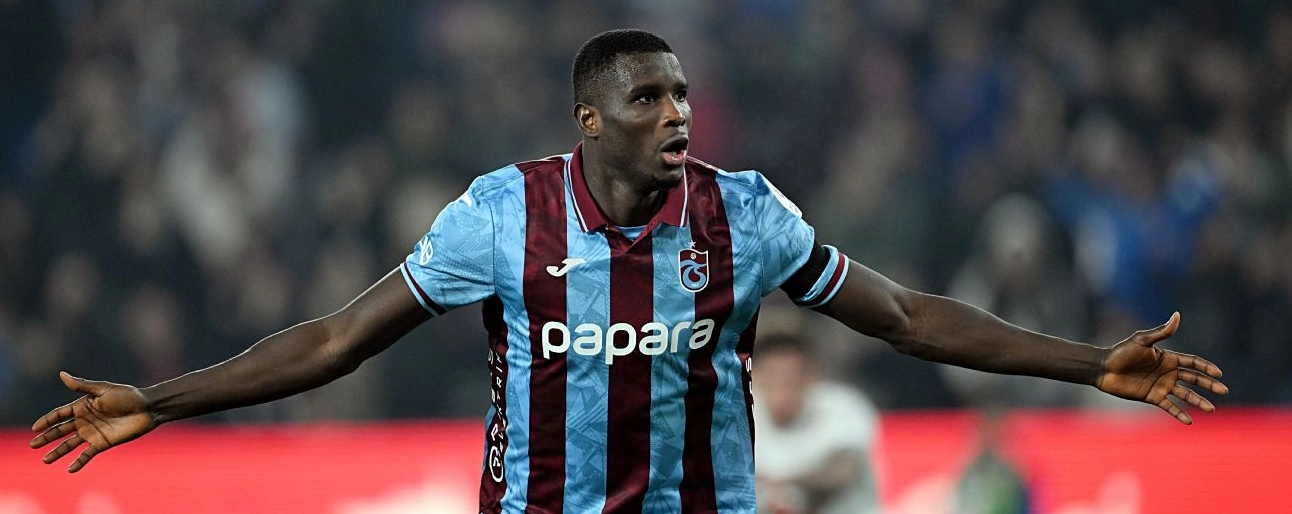 Tiền đạo Victor Osimhen tung cú sút sấm sét xé lưới đối phương tại giải đấu Super Lig