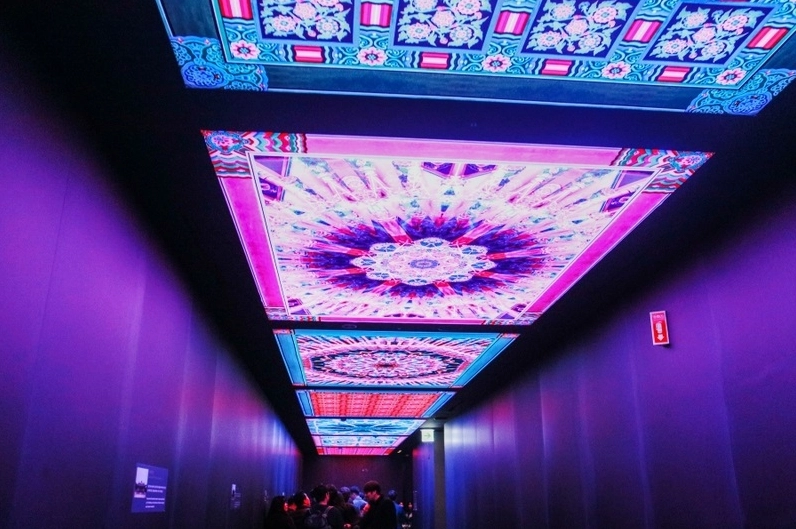 Toàn cảnh khu phức hợp Lotte World Tower nhìn từ trên cao đầy ấn tượng