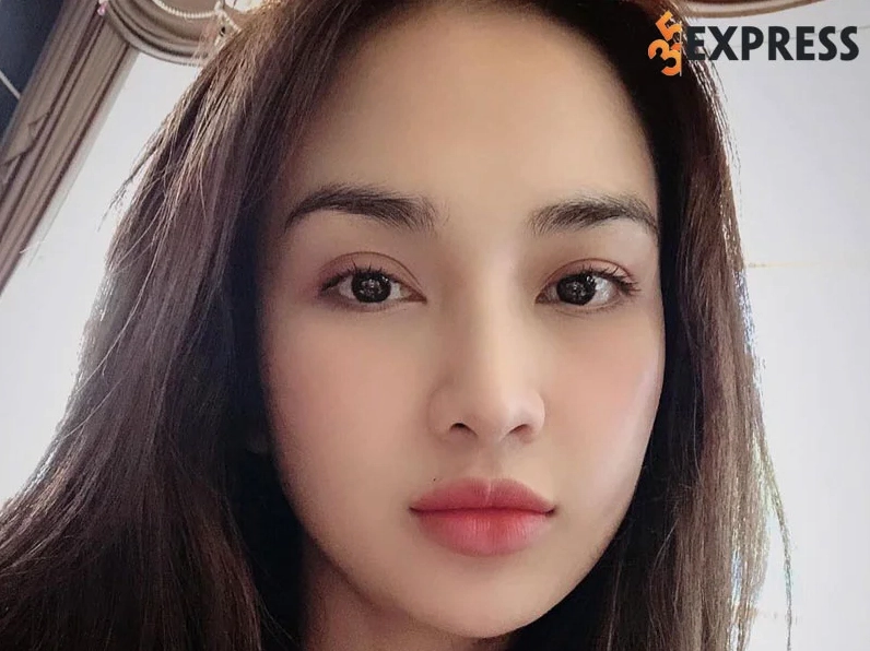 Tóm tắt tiểu sử profile lý lịch của Windy Quyên qua bức ảnh chân dung ấn tượng