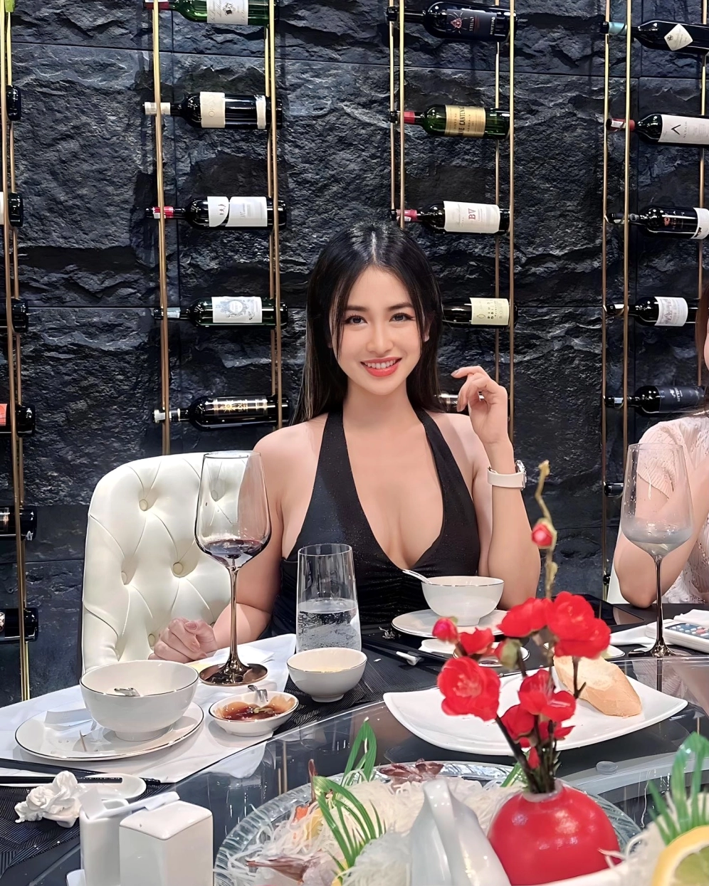 Trải nghiệm âm nhạc đầy bùng nổ cùng loạt bản hit remix