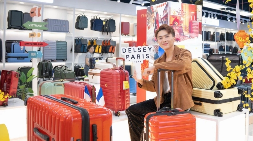 Trải nghiệm thực tế vali Delsey Paris chính hãng tại cửa hàng