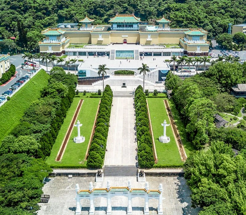 Vẻ đẹp cổ kính và bề thế của Bảo tàng Cố cung nơi lưu giữ kho tàng lịch sử Đài Loan