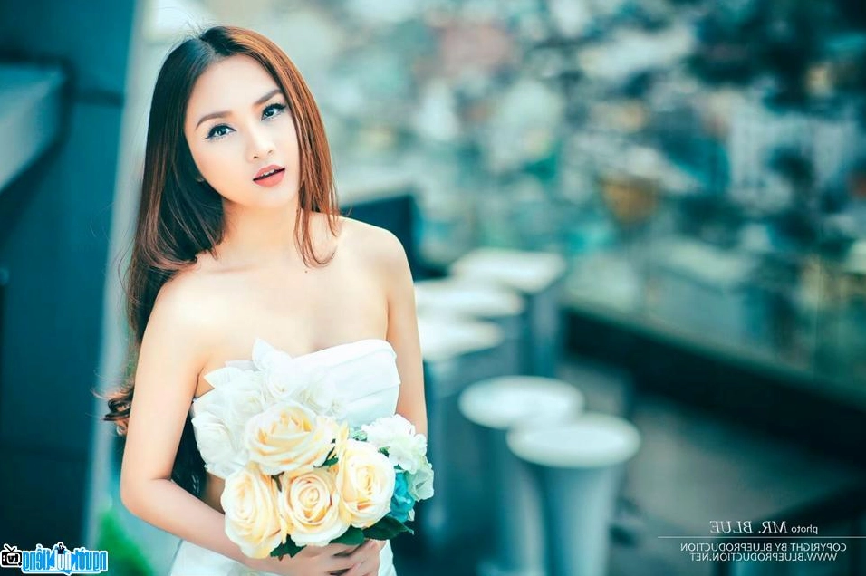 Vẻ đẹp của DJ Windy Quyên rạng rỡ đầy năng lượng