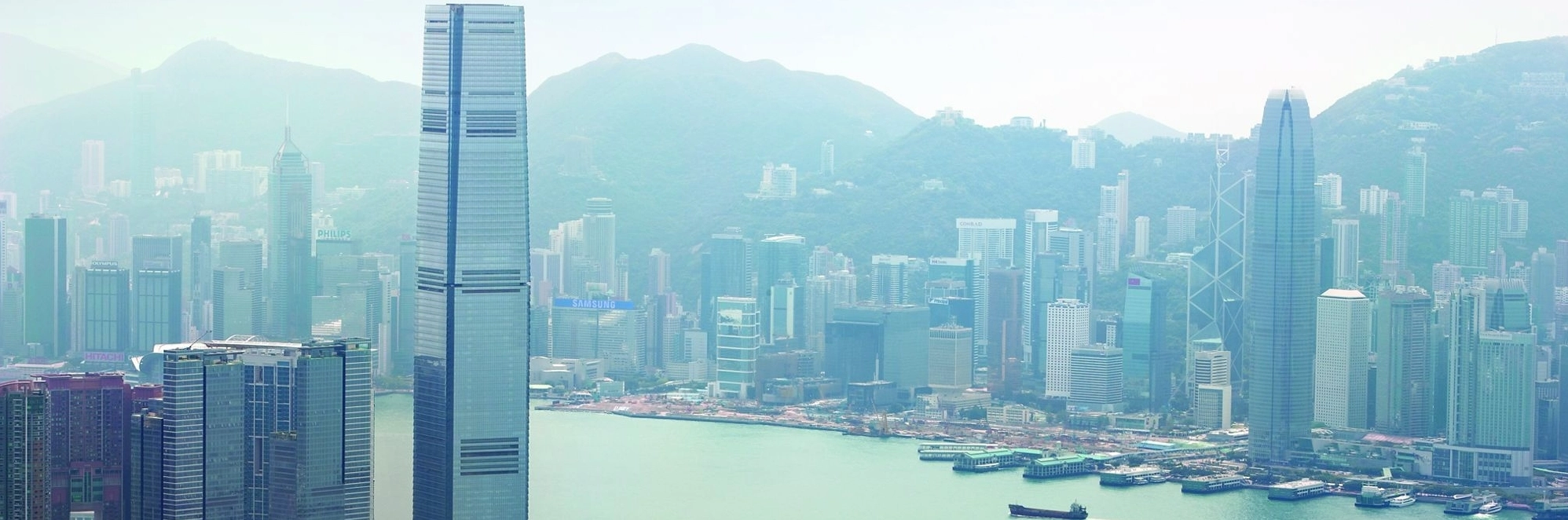 Vẻ đẹp tráng lệ nhưng lạnh lẽo của International Commerce Centre