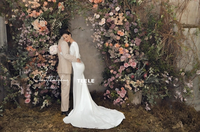 Vẻ vang quyền quý của gia đình Phạm Hương