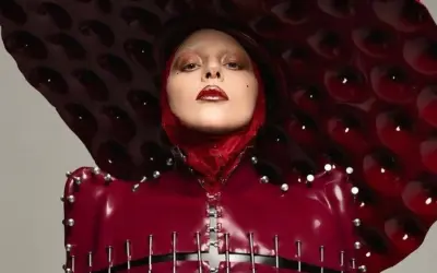 Bộ ảnh Lady Gaga đầy táo bạo làm khán giả choáng ngợp