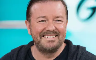 Những bức ảnh Ricky Gervais hiếm hoi gây sốt cộng đồng