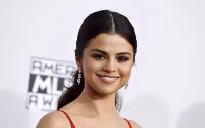 Tuyển tập bộ ảnh Selena Gomez đẹp nao lòng fan hâm mộ