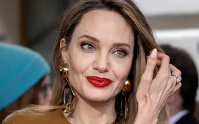 Ngắm nhìn hình ảnh Angelina Jolie quyến rũ khó cưỡng