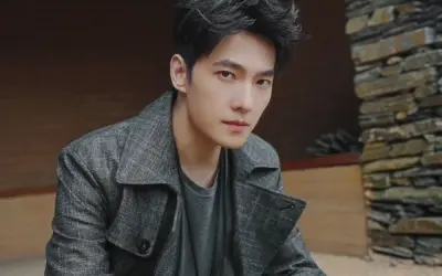 Ảnh Dương Dương phong cách lạnh lùng khiến fan phát sốt