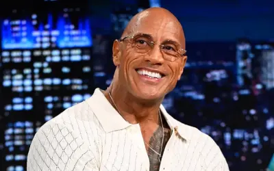 Ảnh Dwayne "The Rock" Johnson bùng nổ màn ảnh Hollywood