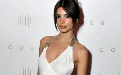Ảnh Emily Ratajkowski chứng minh đẳng cấp siêu mẫu thế giới