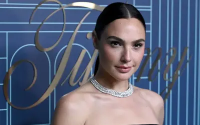 Ảnh Gal Gadot nụ cười tỏa sáng hút hồn triệu người hâm mộ