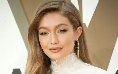 Bộ ảnh Gigi Hadid nóng bỏng khiến giới mộ điệu phát cuồng