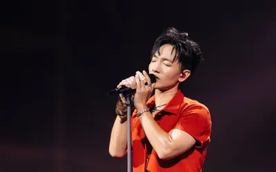 Ảnh Hoàng Dũng điển trai khiến cộng đồng mạng xôn xao