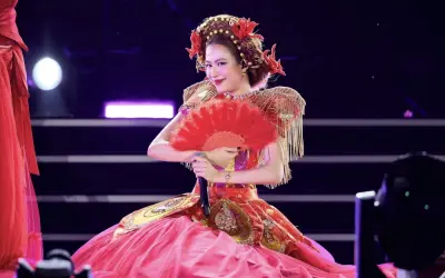 Bộ ảnh Hoàng Thùy Linh tỏa sáng với phong cách độc đáo