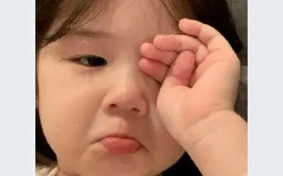 Meme sad đầy cảm xúc khiến ai xem cũng phải suy ngẫm