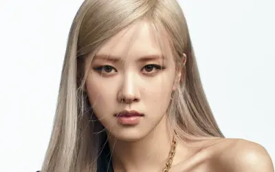 Ảnh Rosé (BLACKPINK) khiến fan toàn cầu không thể rời mắt