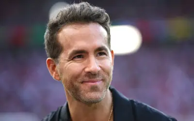 Ảnh Ryan Reynolds cực chất khiến fan mê mẩn không rời mắt