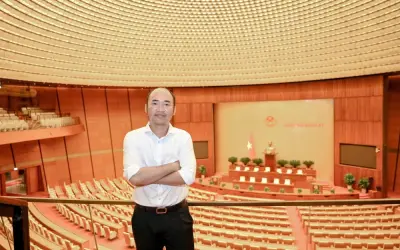 Ảnh Tiến Luật phong thái gần gũi khiến fan thích thú