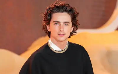 Hình ảnh Timothée Chalamet phong cách gây sốt truyền thông