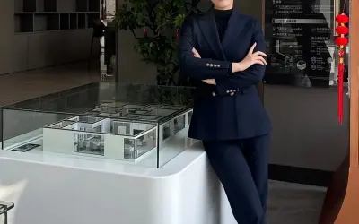 Ngắm loạt ảnh gái mặc đồ công sở quyến rũ và tinh tế