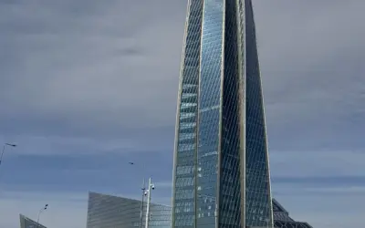 Bí ẩn đằng sau ảnh Lakhta Center tòa tháp cao nhất châu Âu